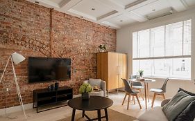 Rynek Stare Miasto Apartment 5 - Klima Netflix